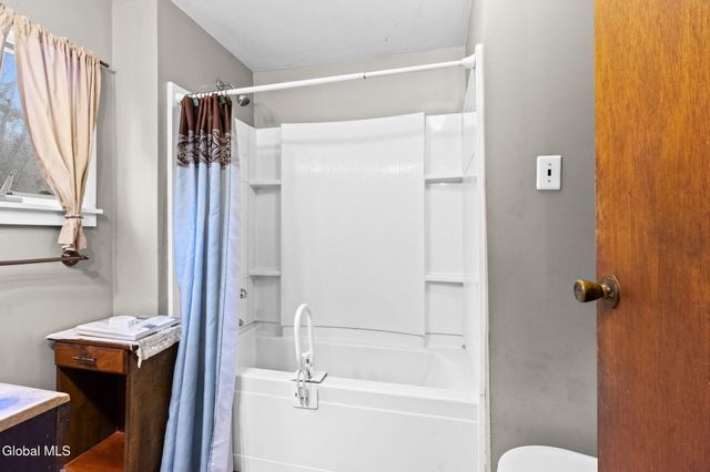 894 Noonan Road, Fort Johnson, NY 12070