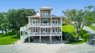 110 Adrian Lane, Swansboro, NC 28584