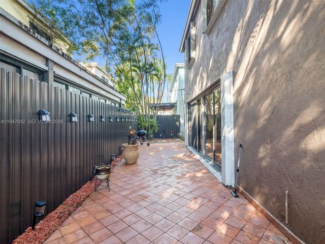 9066 SW 147th Ct, Miami, FL 33196