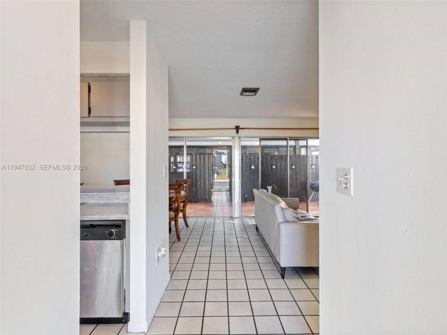 9066 SW 147th Ct, Miami, FL 33196