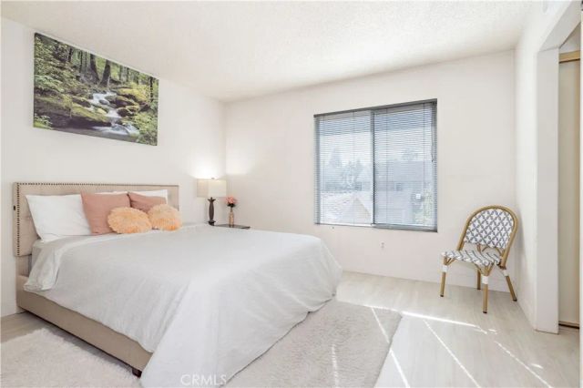 10125 De Soto 45, Chatsworth, CA 91311
