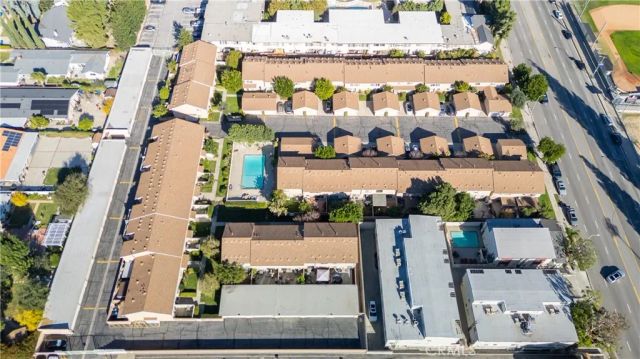 10125 De Soto 45, Chatsworth, CA 91311