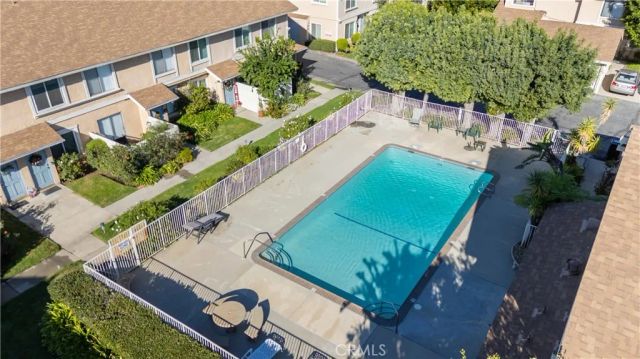 10125 De Soto 45, Chatsworth, CA 91311