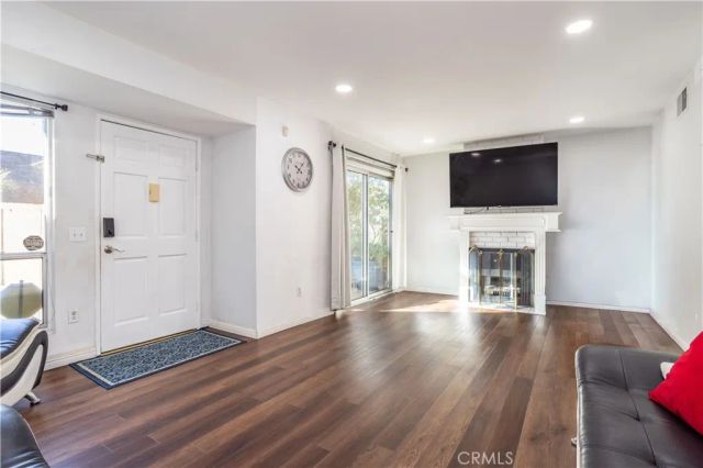 10125 De Soto 45, Chatsworth, CA 91311