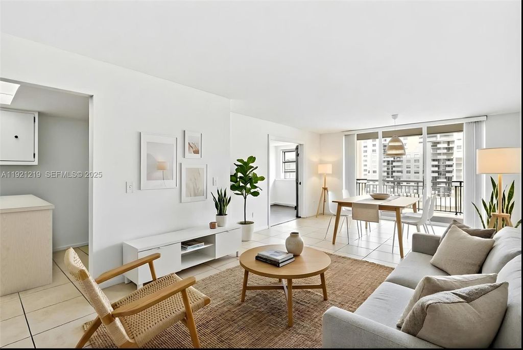 18071 Biscayne Blvd 802, Aventura, FL 33160