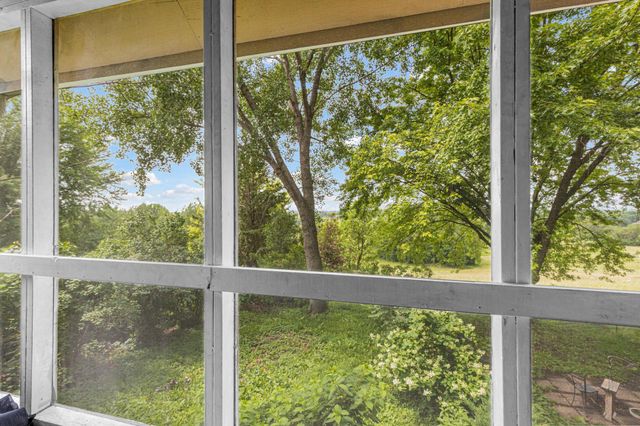 8955 Hilltop Drive, Saint Bonifacius, MN 55375