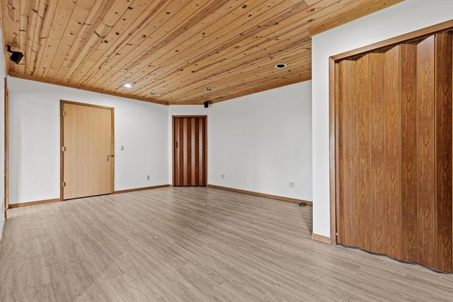 8955 Hilltop Drive, Saint Bonifacius, MN 55375
