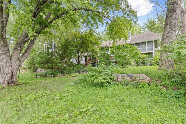 8955 Hilltop Drive, Saint Bonifacius, MN 55375