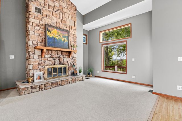 8955 Hilltop Drive, Saint Bonifacius, MN 55375