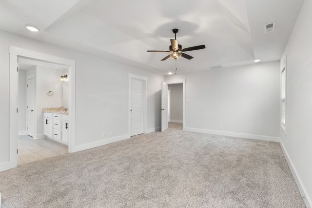978 Alton Dr, Clarksville, TN 37043