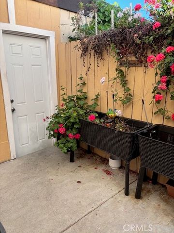 14551 Tupper 29, Panorama City (los Angeles), CA 91402