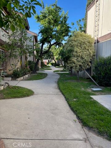 14551 Tupper 29, Panorama City (los Angeles), CA 91402