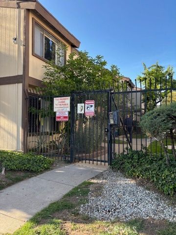 14551 Tupper 29, Panorama City (los Angeles), CA 91402