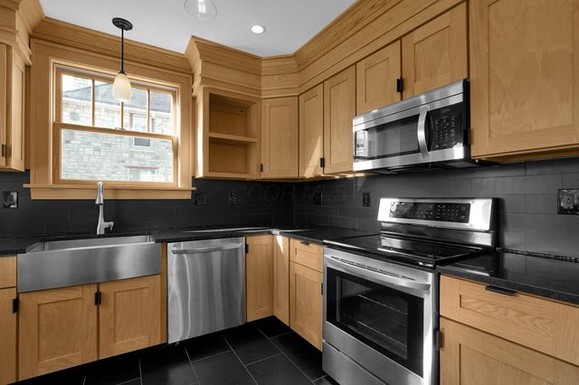78 N Burgess Avenue, Columbus, OH 43204