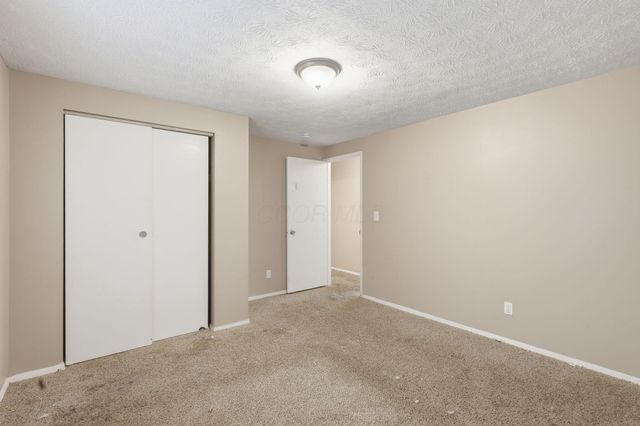 3313 Robin Hill Court E, Columbus, OH 43223