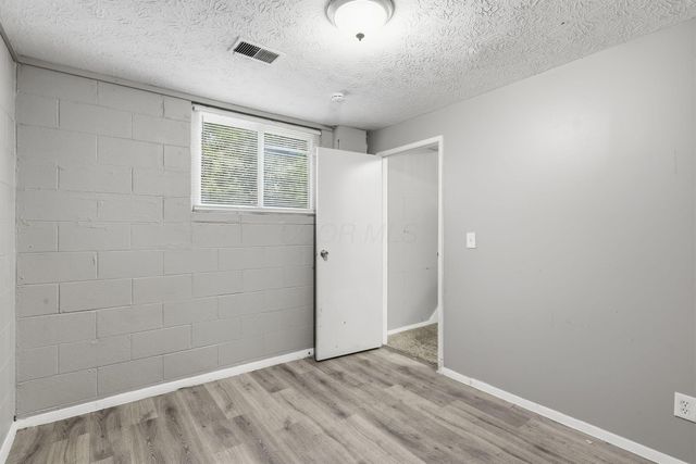 3313 Robin Hill Court E, Columbus, OH 43223