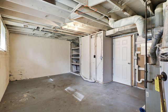 3313 Robin Hill Court E, Columbus, OH 43223