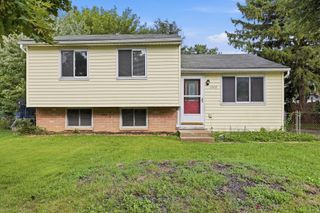 3313 Robin Hill Court E, Columbus, OH 43223
