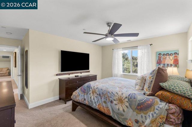 11183 Brittany Ln, Dublin, CA 94568