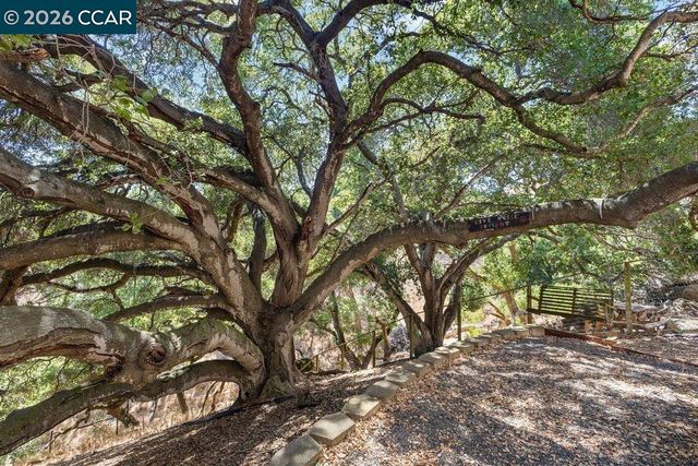 11183 Brittany Ln, Dublin, CA 94568