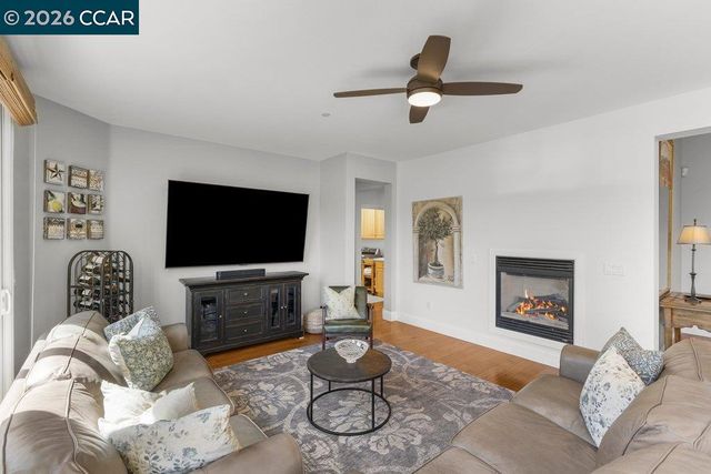11183 Brittany Ln, Dublin, CA 94568