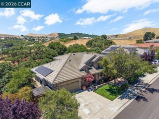 11183 Brittany Ln, Dublin, CA 94568