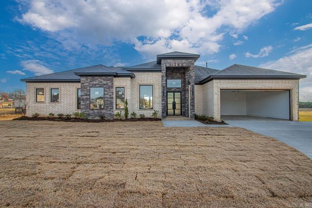 1015 Black Bass Court, Jacksonville, AR 72076