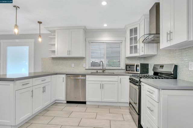 1449 Ventura Dr, Pittsburg, CA 94565