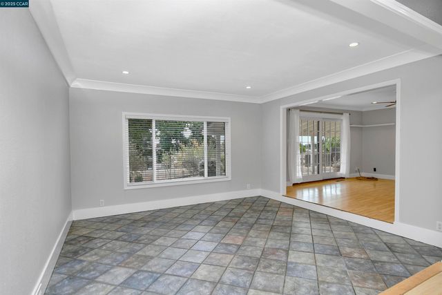 1449 Ventura Dr, Pittsburg, CA 94565