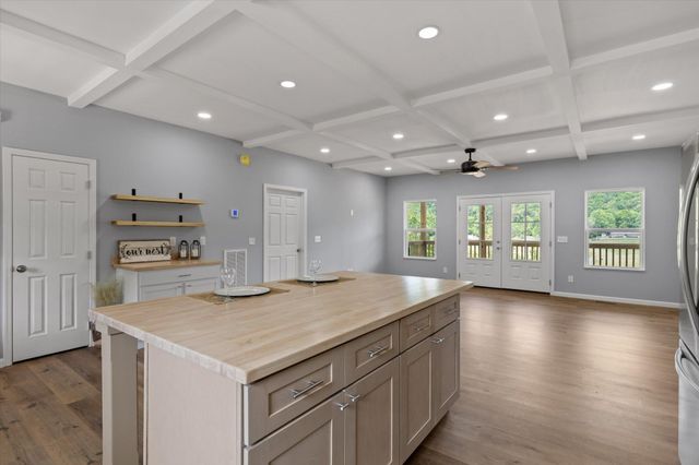 133 N Knobby Road, Trenton, GA 30752