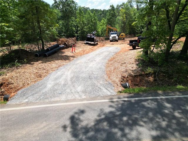 953 Roundtop Road, Ellijay, GA 30540