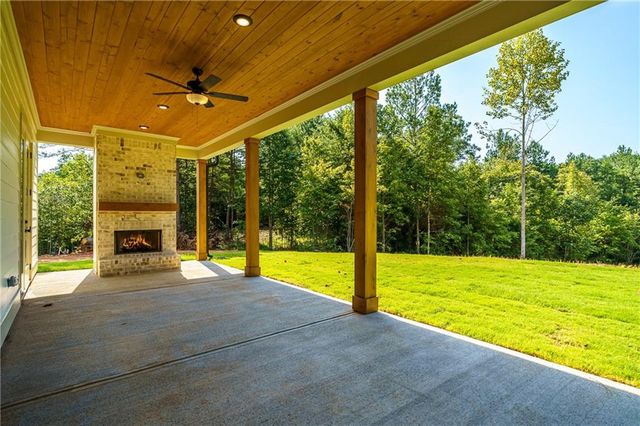 953 Roundtop Road, Ellijay, GA 30540