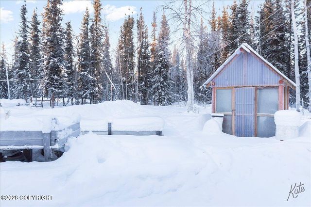 6897 No Name Lane, Fairbanks, AK 99712