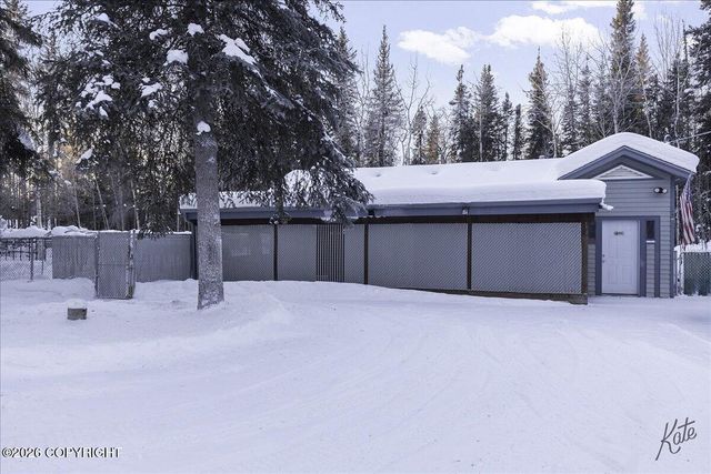 6897 No Name Lane, Fairbanks, AK 99712