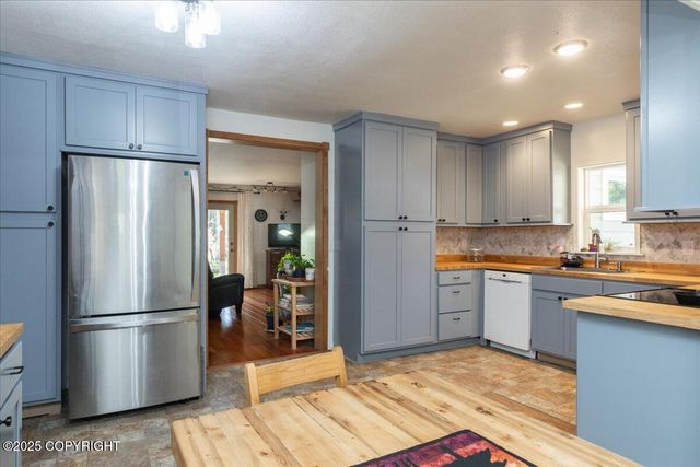 6897 No Name Lane, Fairbanks, AK 99712