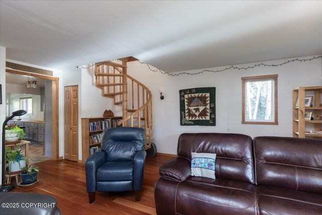 6897 No Name Lane, Fairbanks, AK 99712