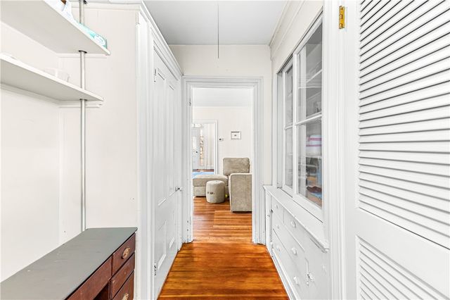 75 Greenwood Avenue, East Providence, RI 02916