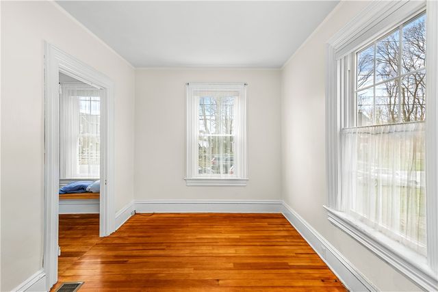 75 Greenwood Avenue, East Providence, RI 02916