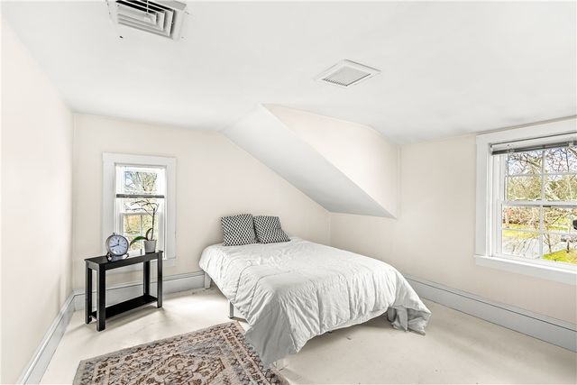 75 Greenwood Avenue, East Providence, RI 02916