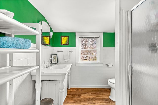 75 Greenwood Avenue, East Providence, RI 02916