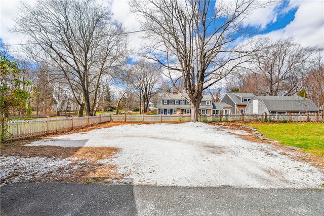 75 Greenwood Avenue, East Providence, RI 02916