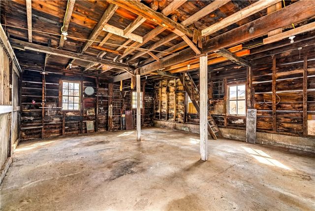 75 Greenwood Avenue, East Providence, RI 02916