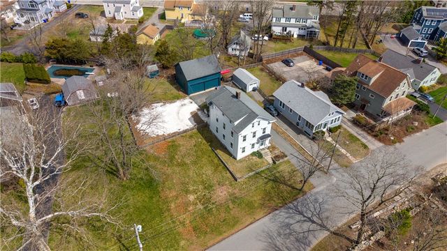 75 Greenwood Avenue, East Providence, RI 02916