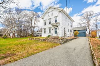 75 Greenwood Avenue, East Providence, RI 02916