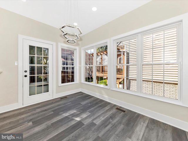 2621 BEAR DEN RD, Frederick, MD 21701