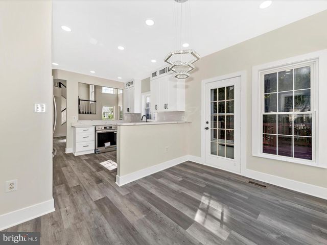 2621 BEAR DEN RD, Frederick, MD 21701