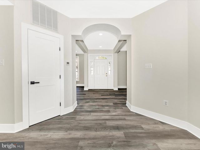 2621 BEAR DEN RD, Frederick, MD 21701