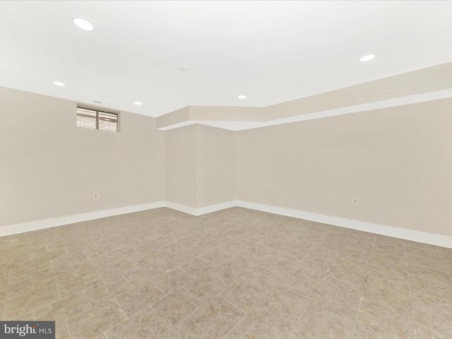 2621 BEAR DEN RD, Frederick, MD 21701