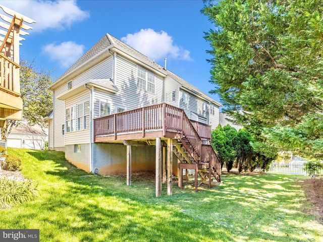 2621 BEAR DEN RD, Frederick, MD 21701