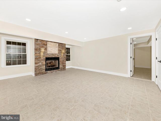 2621 BEAR DEN RD, Frederick, MD 21701